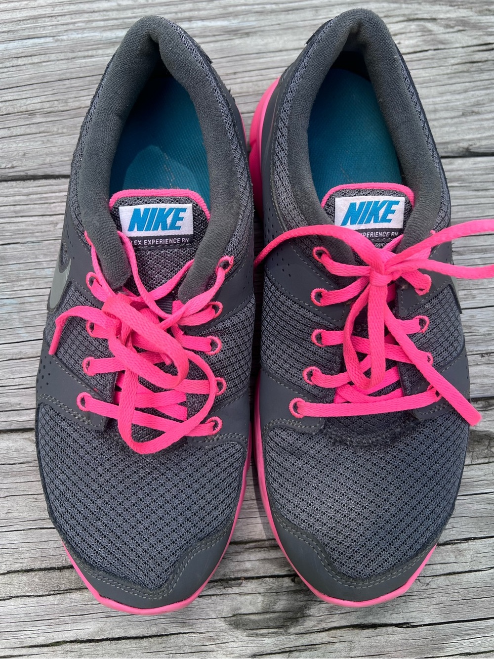 Nike Women's Gray with Hot Pink Athletic Sneakers Size 8.5